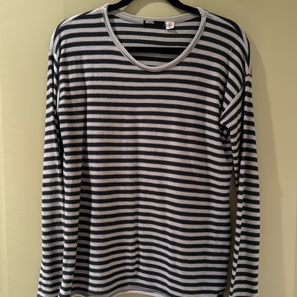 BDG knit top gray and black size xs